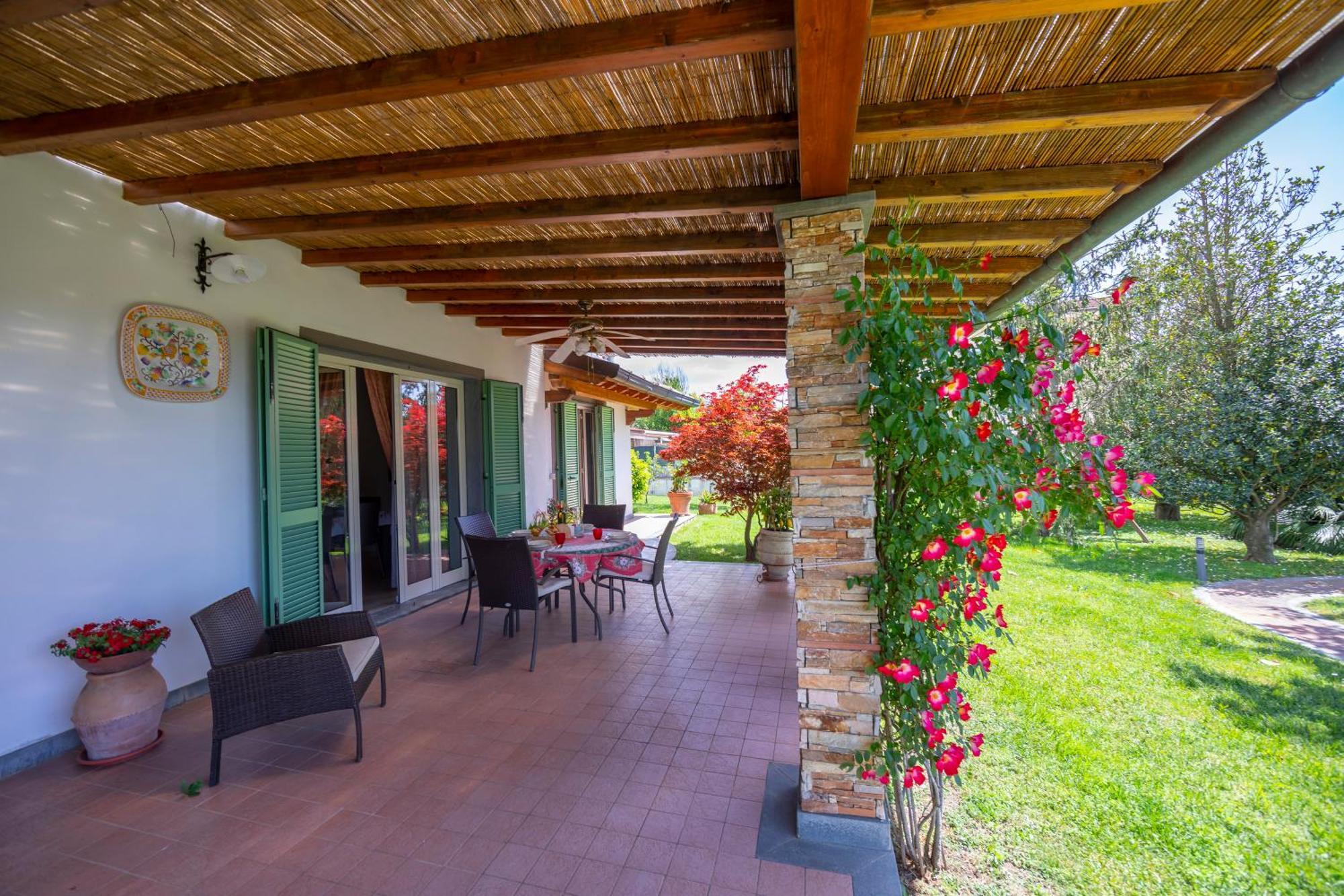 Villa Clara Few Km From The Sea - Happy Rentals Pietrasanta Exterior photo